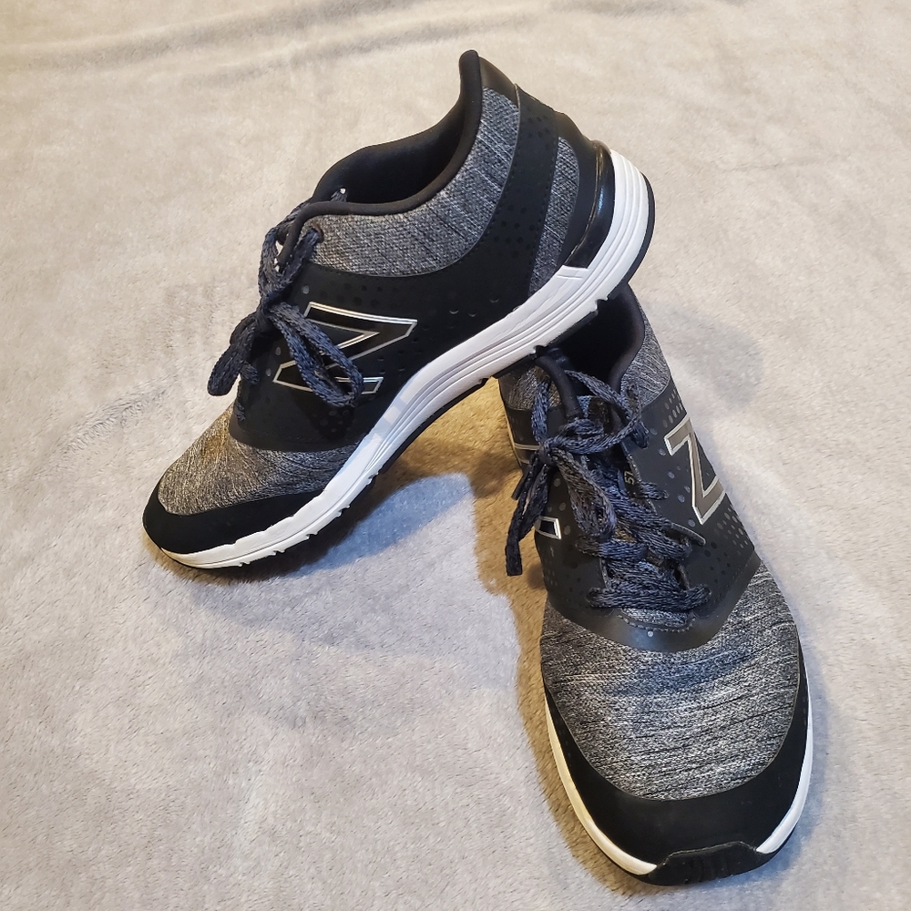 New Balance women's 577 V4 Crosstrainer Sneakers CLEAN